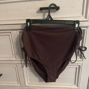 NWOT-Womens Carrie Underwood bathing suit bottoms. XL. Beautiful choc color